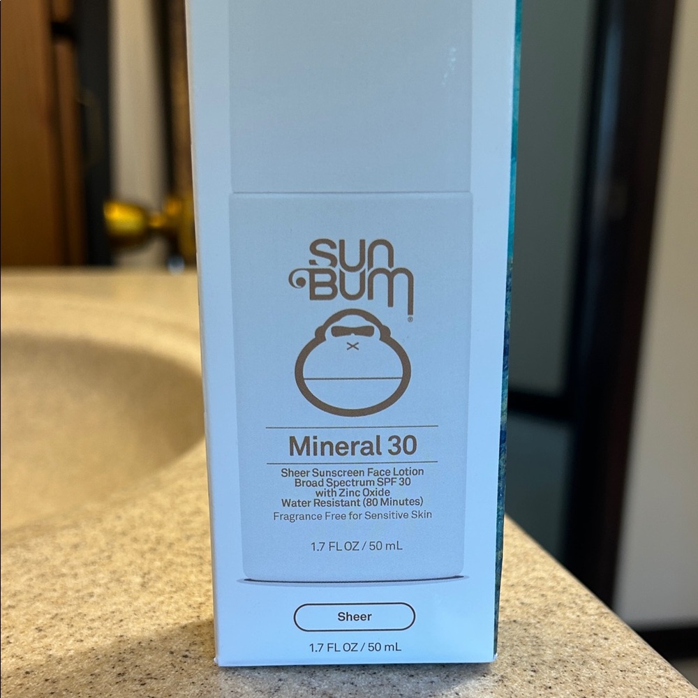 Sun Bum Mineral 30 Sheer Sunscreen Face Lotion - White